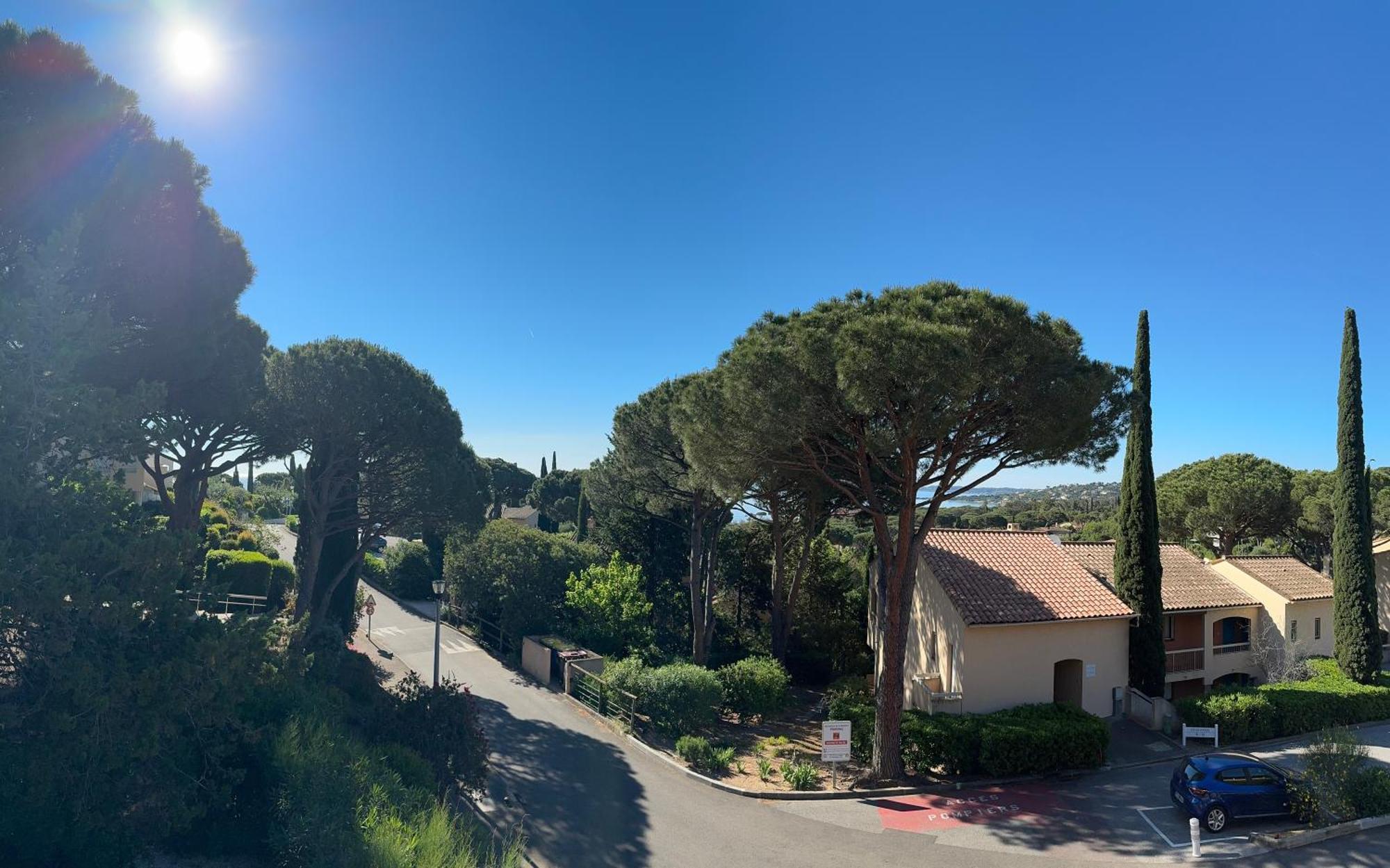 Appartement Vue Mer Avec Balcon Sainte-Maxime Esterno foto